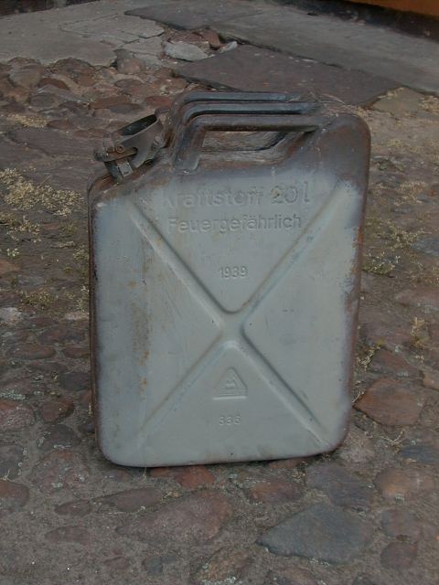 Wehrmacht 20 Liter Kanister - Kraftstoff und Wasser, ASUKA Model 24-003